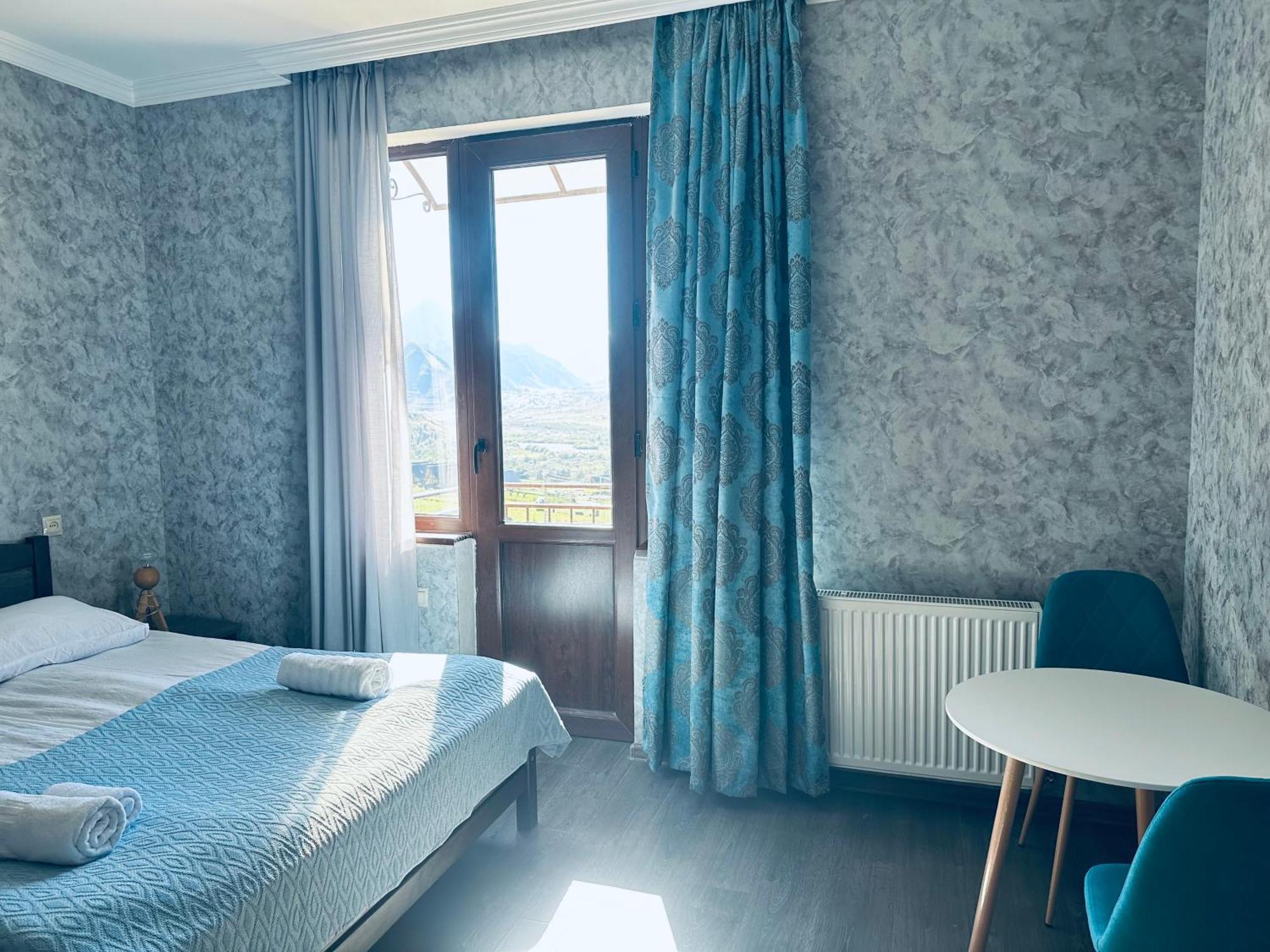 Nikolo Inn Kazbegi Εξωτερικό φωτογραφία