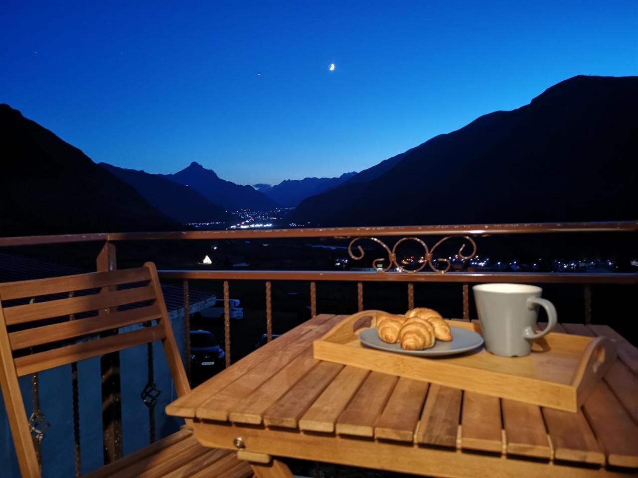 Nikolo Inn Kazbegi Εξωτερικό φωτογραφία